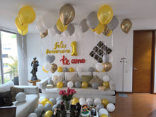 Cargar y reproducir el video en el visor de la galería, Decoración con globos Aniversario
